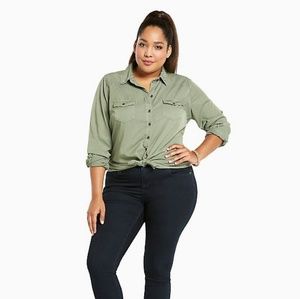 💚Torrid💚 Long Sleeve Button Up Top